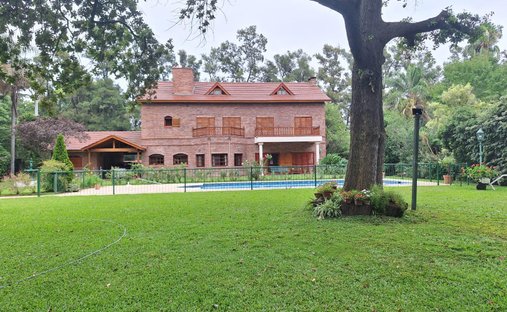 House in Maquinista Savio, Buenos Aires Province, Argentina 1