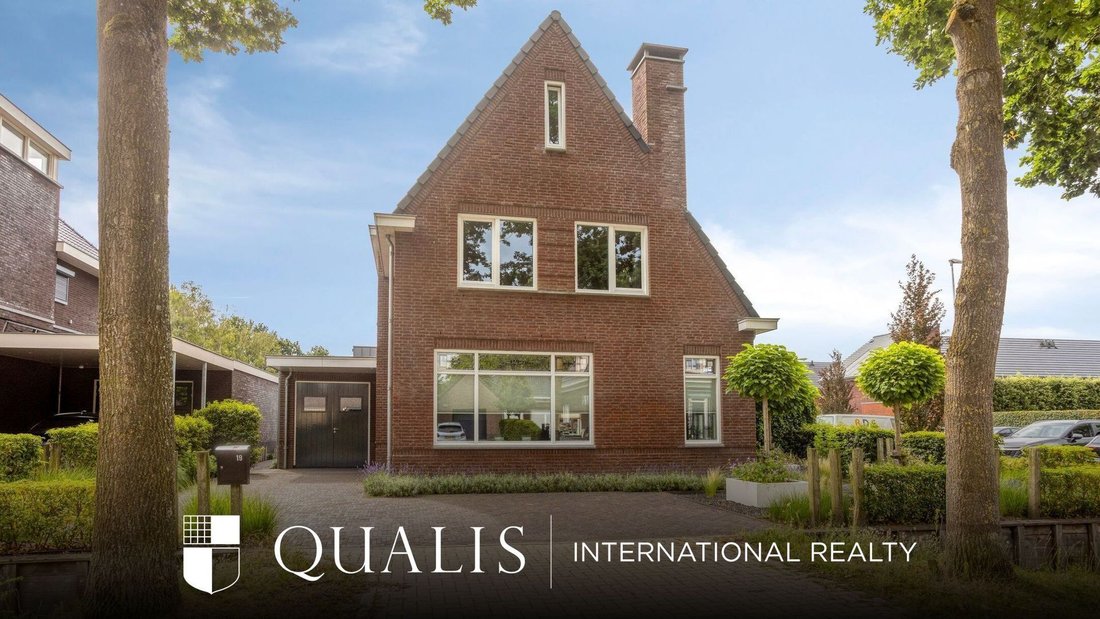Etten-Leur, North Brabant, Netherlands 1 - 18429663