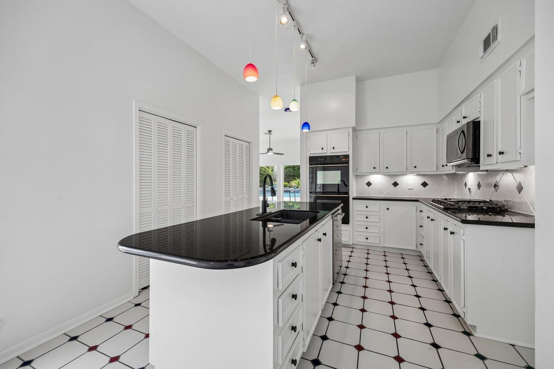 House in Houston, Texas, United States 3 - 18428251