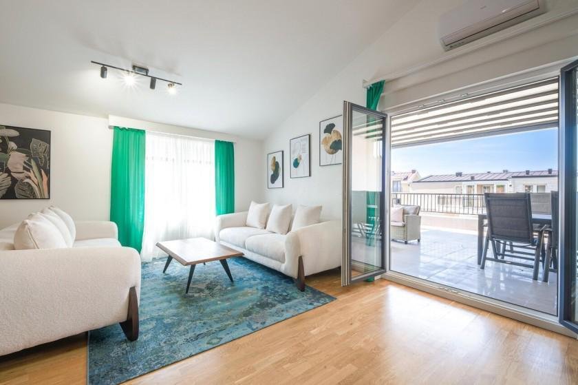 Apartment in Donja Lastva, Tivat Municipality, Montenegro 1 - 18429410