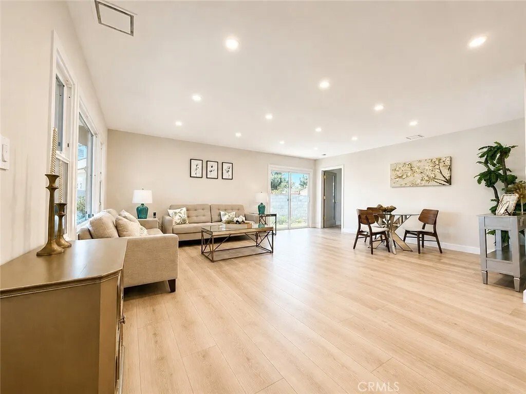 House in Los Angeles, California, United States 3 - 18165015