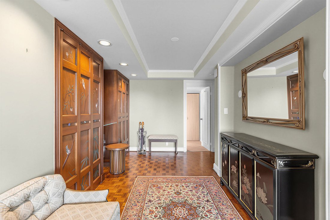 Condo in Toronto, Ontario, Canada 2 - 18433367