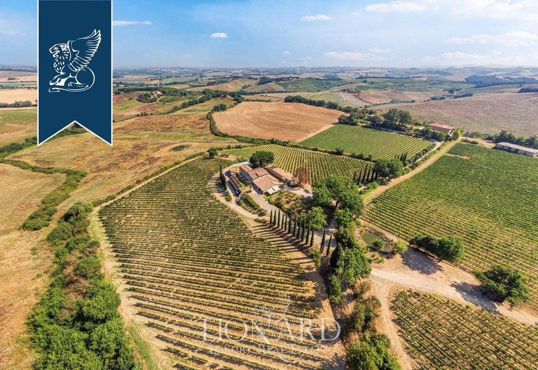 Villa in Montalcino, Tuscany, Italy 3 - 18432533