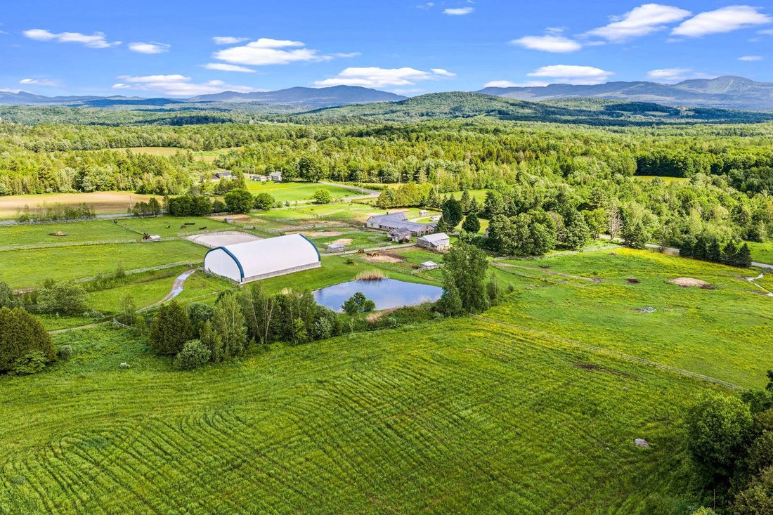 Farm Ranch in Lac-Brome, Quebec, Canada 1 - 18427886