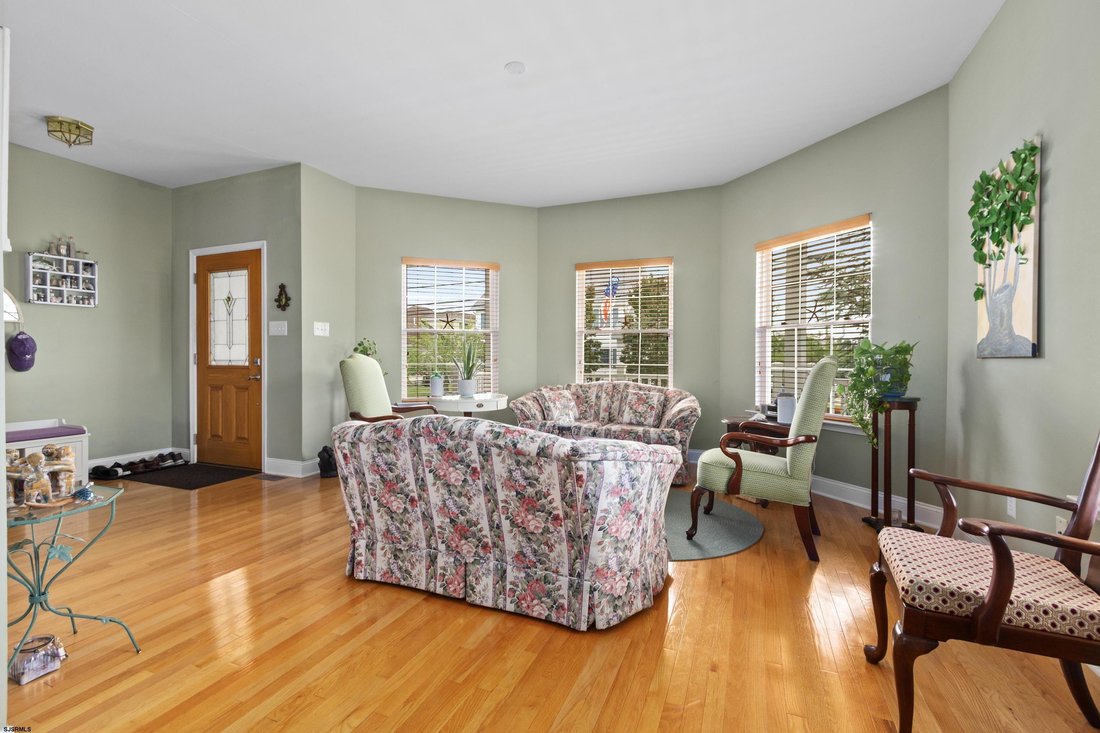 House in Ventnor City, New Jersey, United States 2 - 18431815