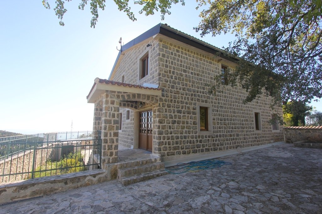 Villa in Petrovac, Budva Municipality, Montenegro 4 - 18429702