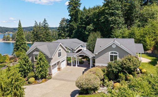 House in Fox Island, Washington, United States 1