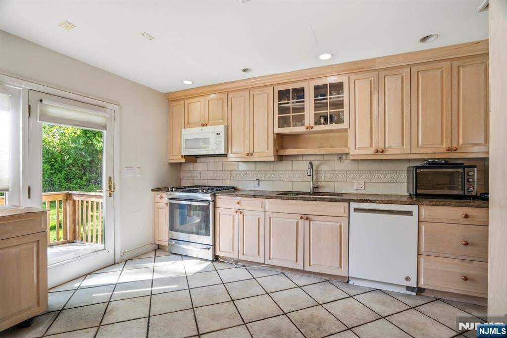 House in Teaneck, New Jersey, United States 4 - 18431785
