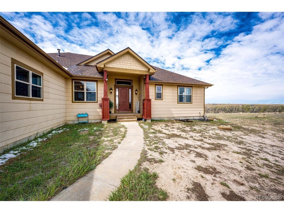Bennett, Colorado, United States 4 - 18431159