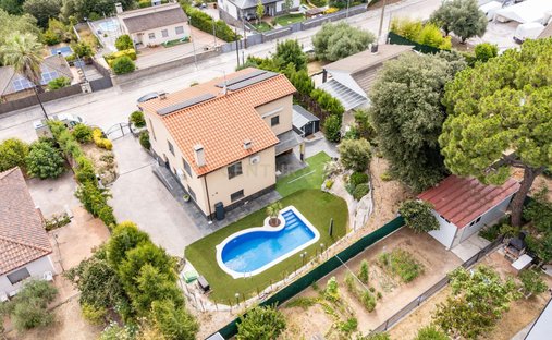 Villa in Llica d'Amunt, Catalonia, Spain 1