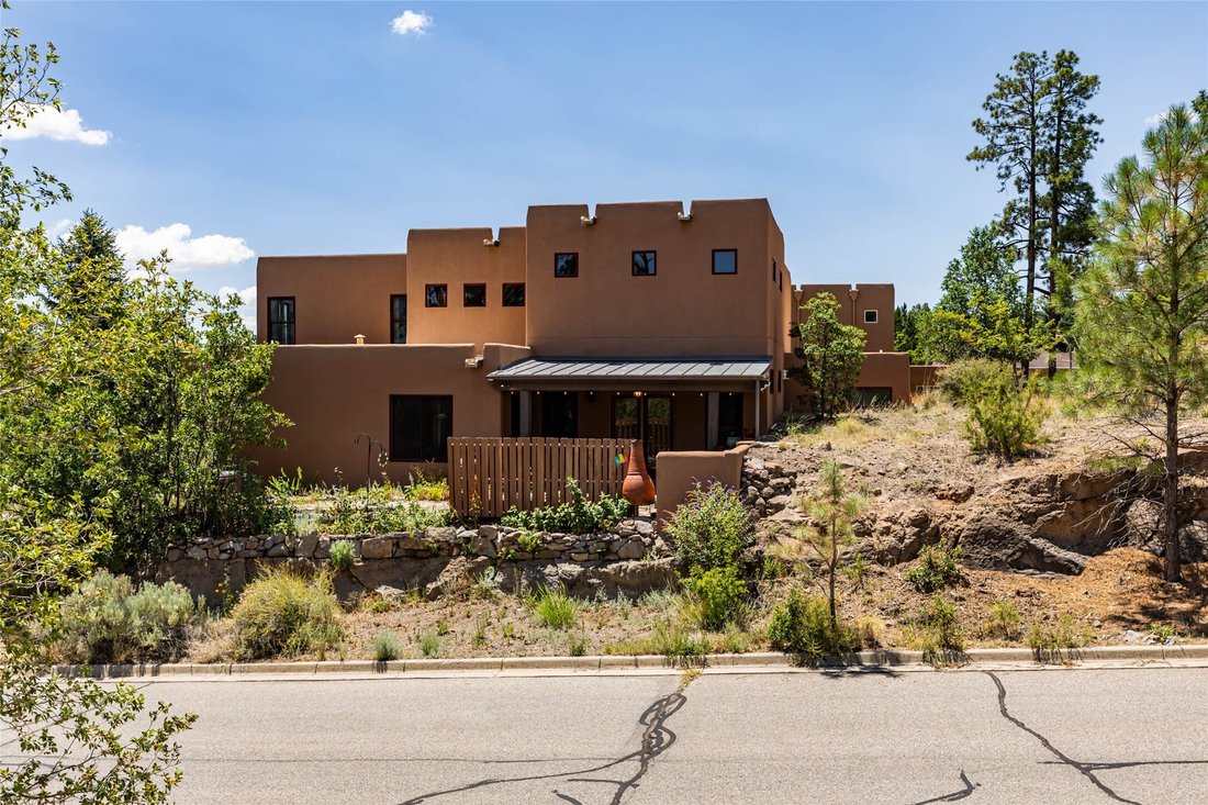 House in Los Alamos, New Mexico, United States 1 - 18430652
