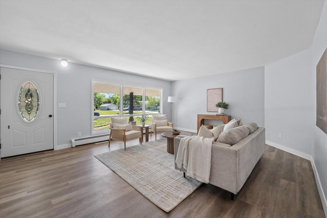 House in Sussex, Wisconsin, United States 5 - 18428046