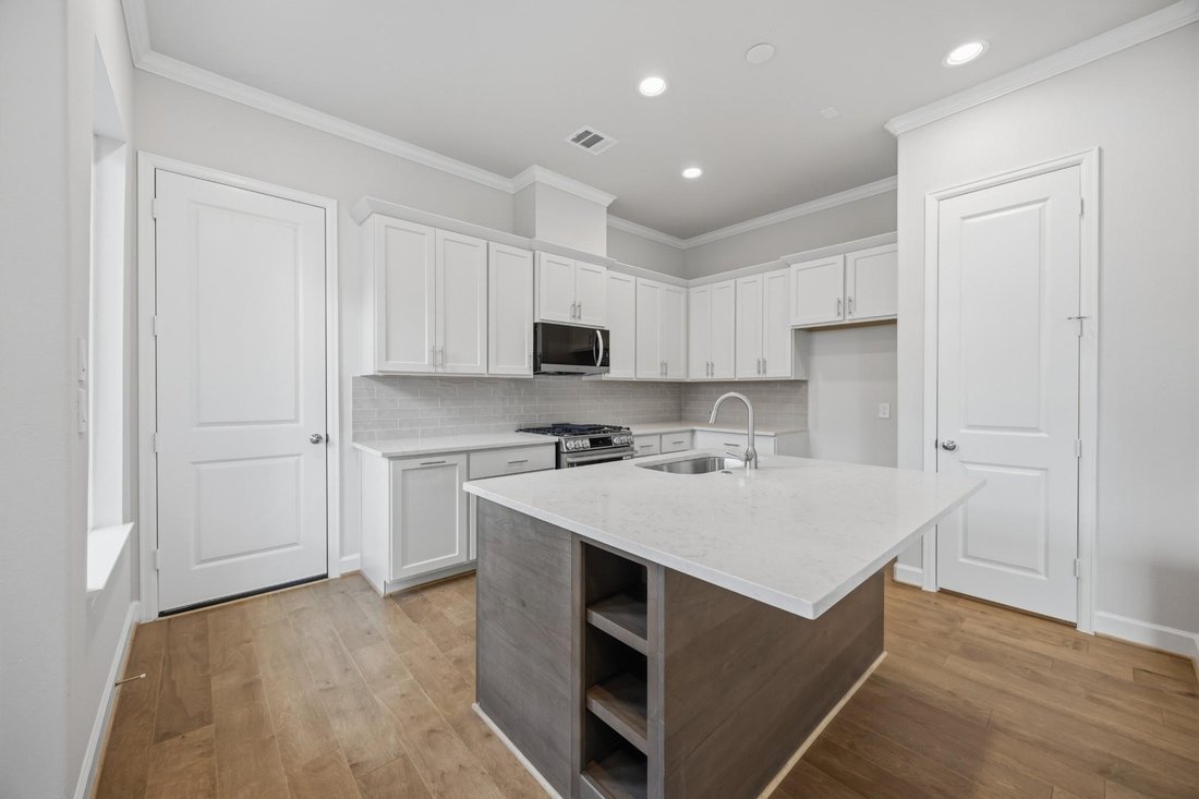 House in Houston, Texas, United States 3 - 18432028