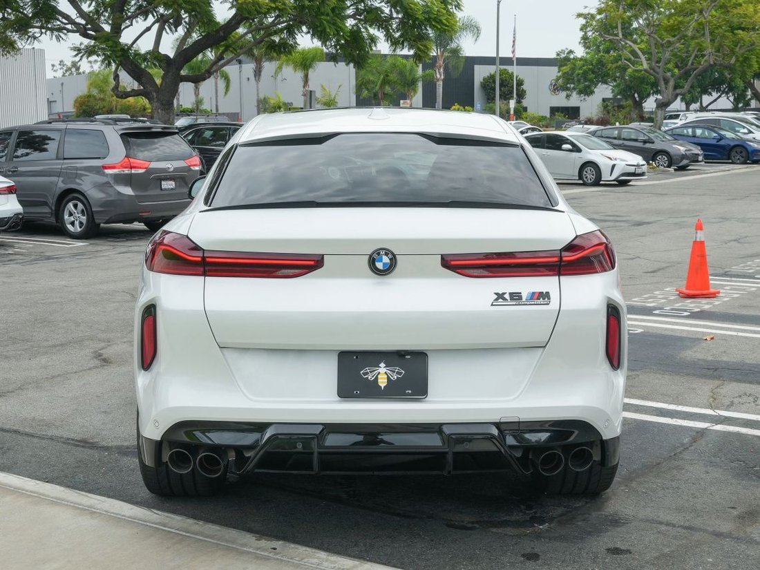 Suv in Costa Mesa, CA, United States 4 - 18397162
