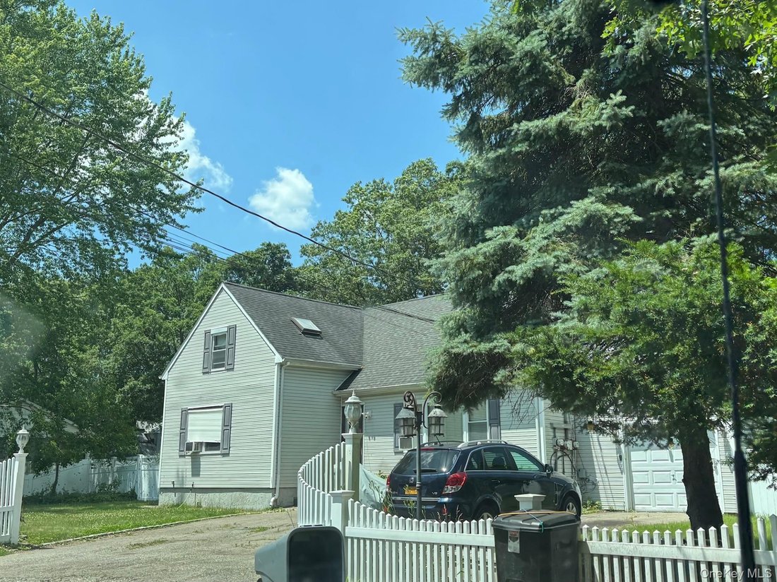 House in Mastic Beach, New York, United States 3 - 15988643