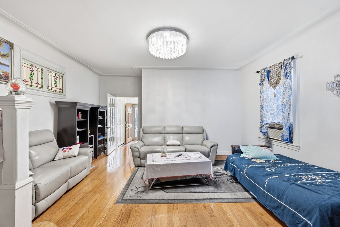 House in New York, New York, United States 3 - 18432217