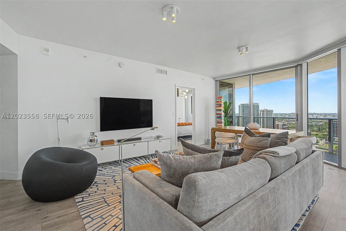 Condo in Miami, Florida, United States 3 - 18085480