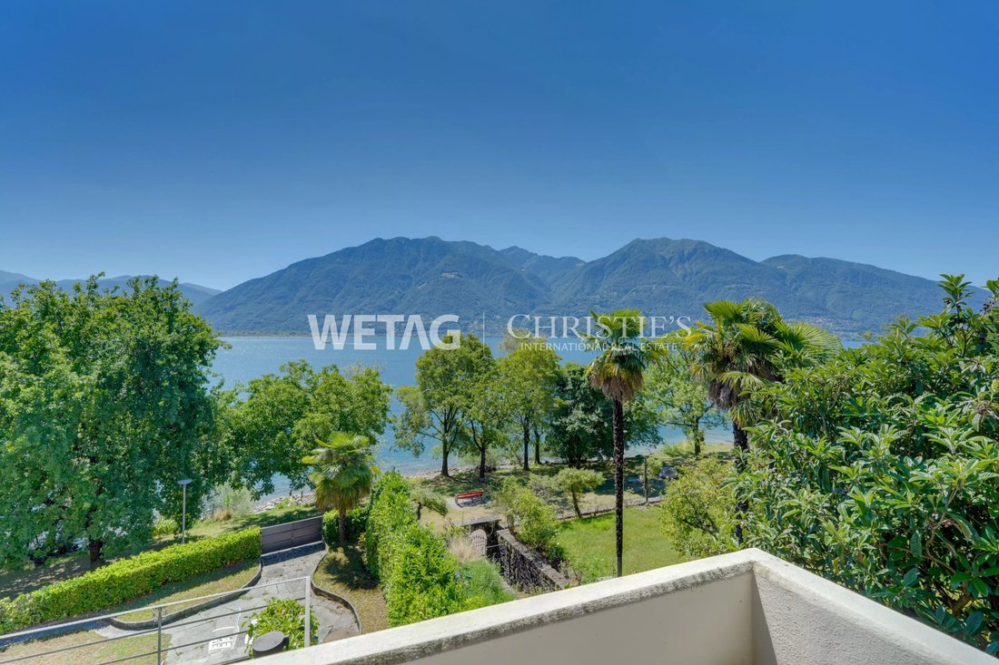 Villa in Minusio, Ticino, Switzerland 1 - 15395199