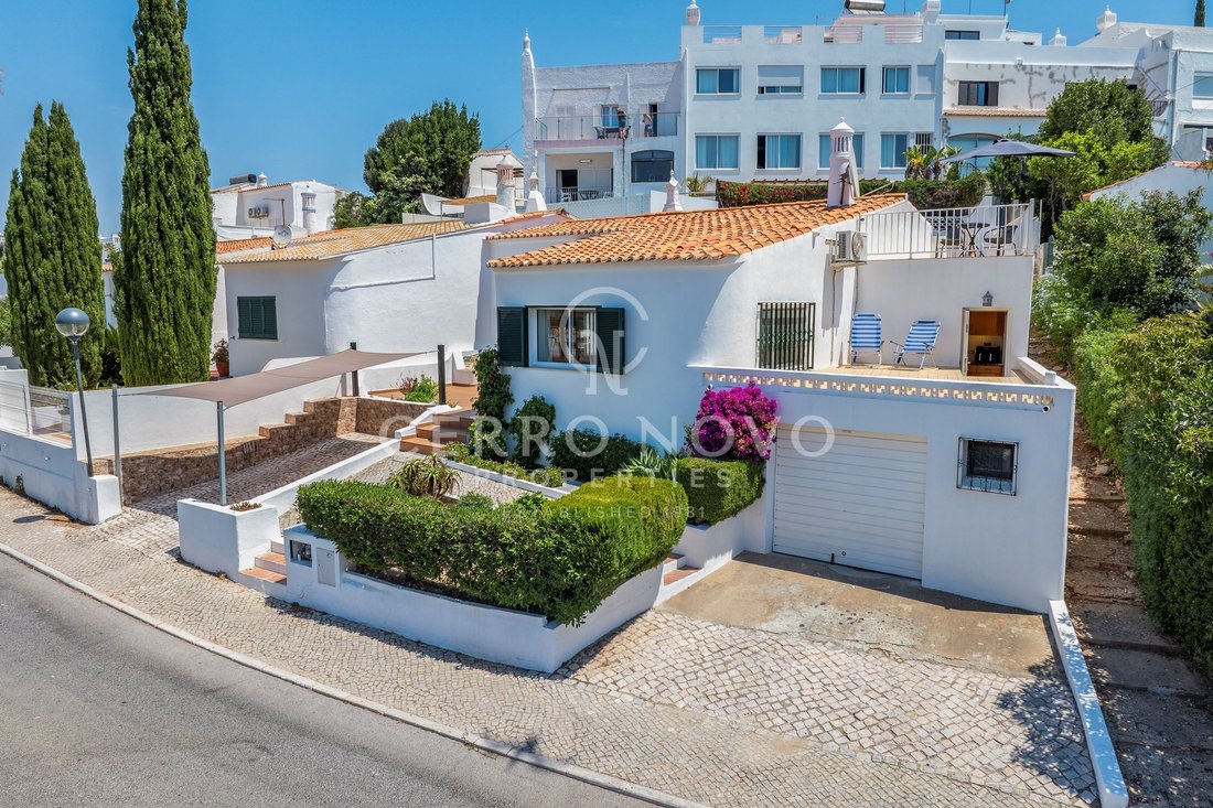 Villa in Olhos de Agua, Algarve, Portugal 1 - 18429918