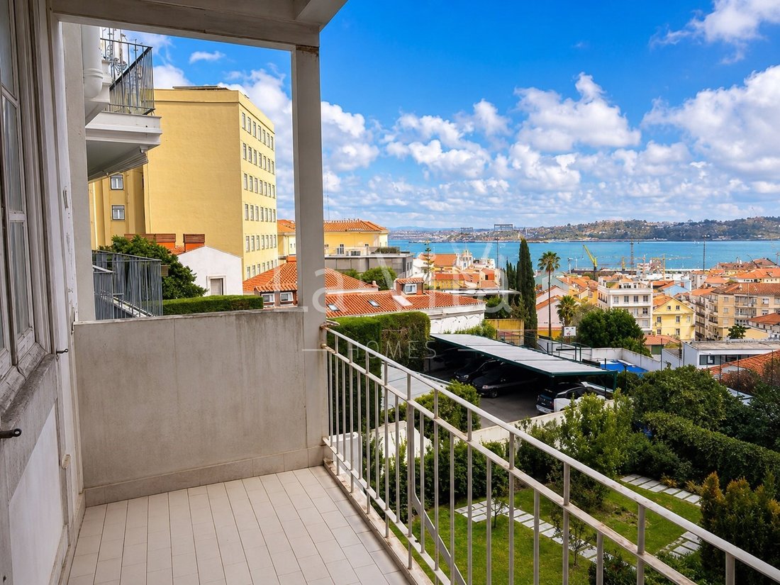 Apartment in Estrela, Lisbon, Portugal 1 - 18432439