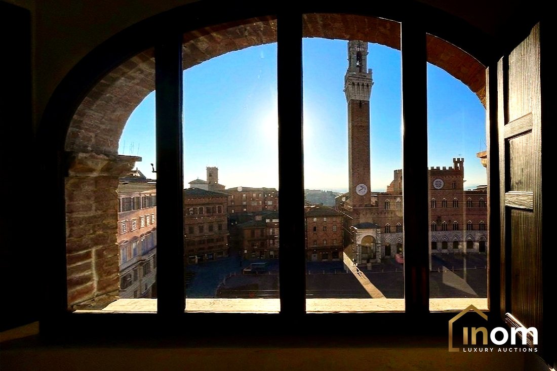 Apartment in Historic Center, Siena, Tuscany 1 - 18445407