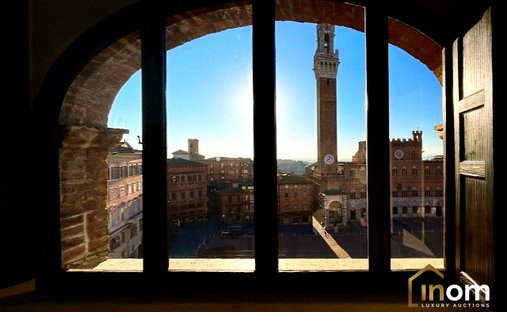 Apartment in Historic Center, Siena, Tuscany 1