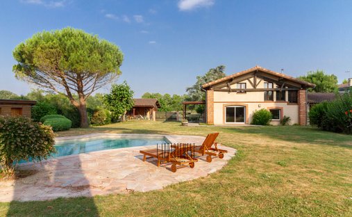 House in Flourens, Occitania, France 1