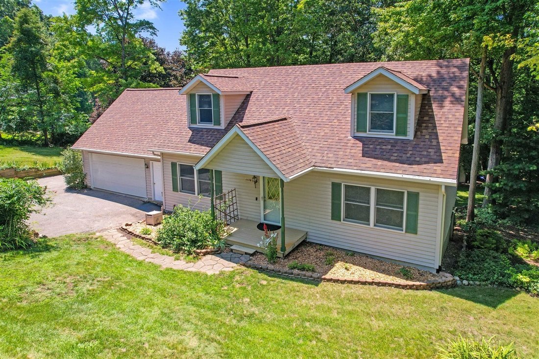 House in Township of Hamburg, Michigan, United States 1 - 18433841