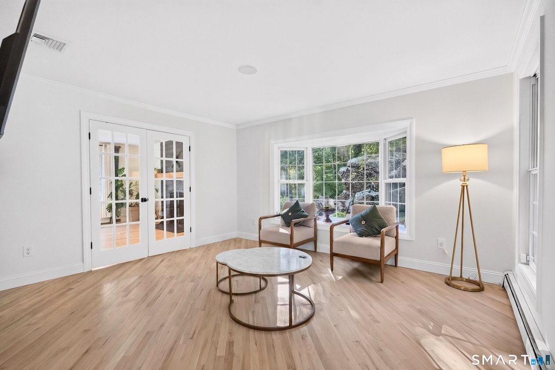 House in Newtown, Connecticut, United States 4 - 18433821