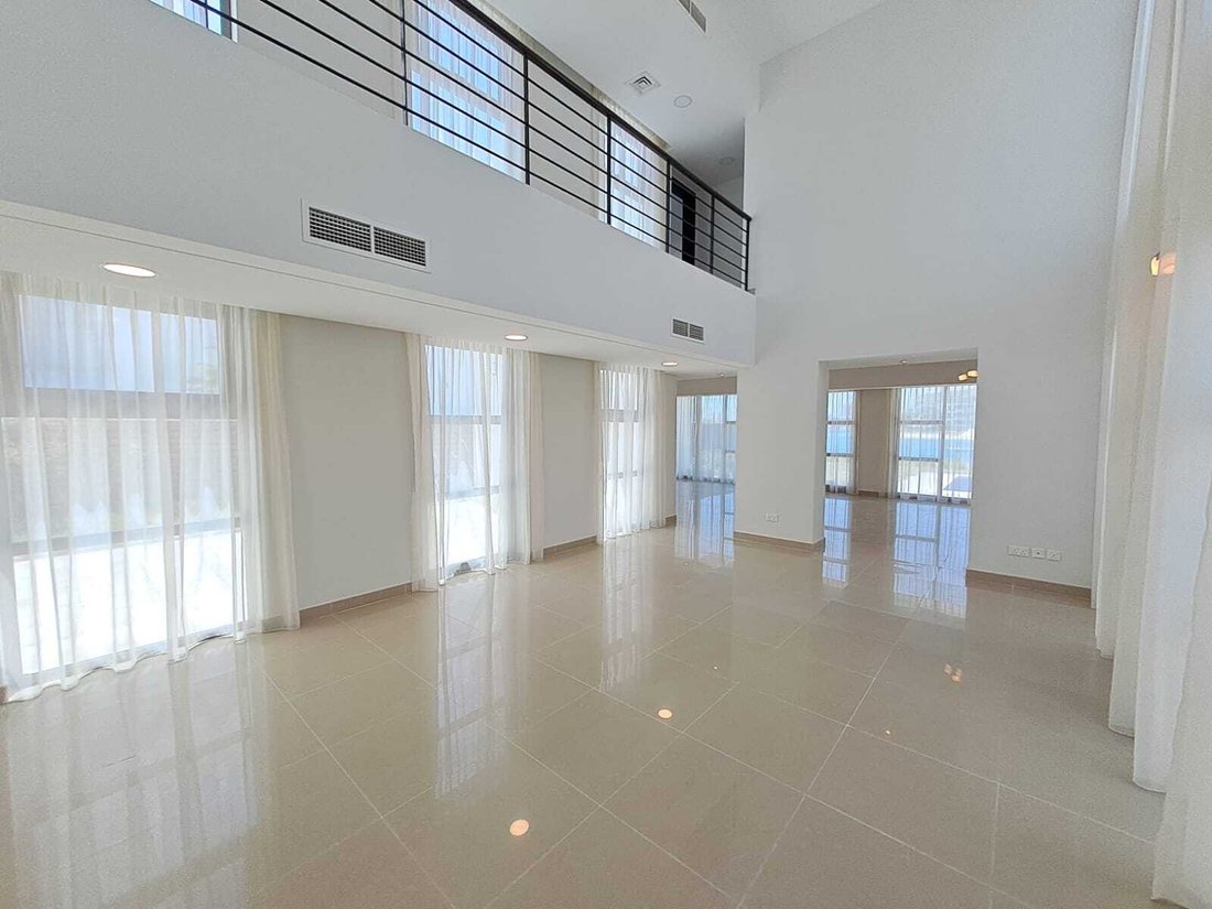 Villa in Amwaj, Muharraq Governorate, Bahrain 2 - 18434156