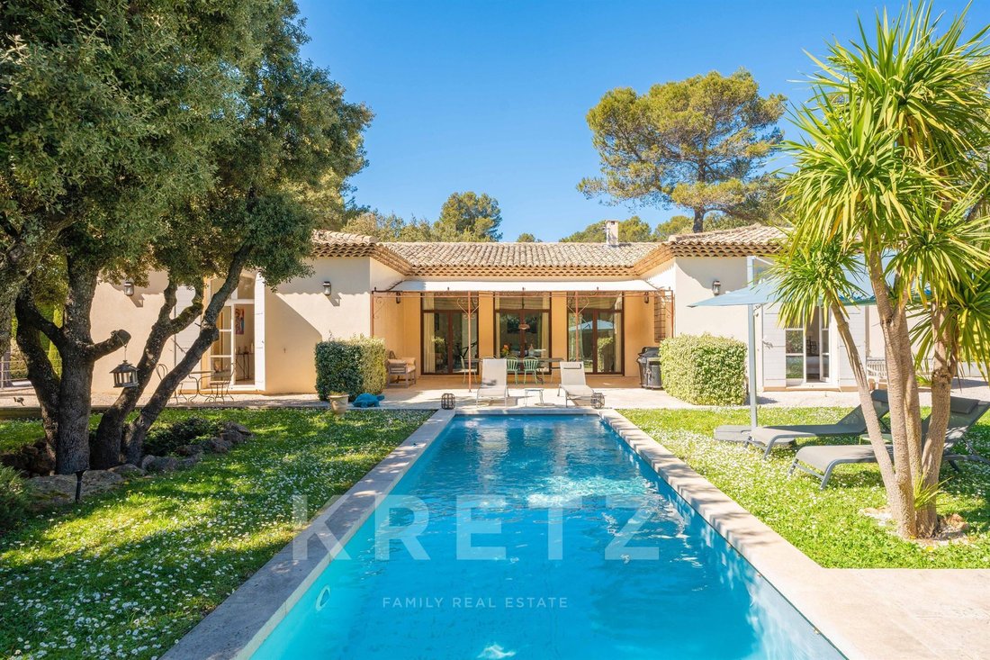 House in Saint-Marc-Jaumegarde, Provence-Alpes-Côte d'Azur, France 1 - 18434441