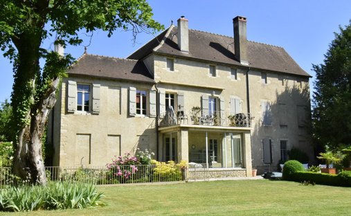 Haus in Centre Ville, Tournus, Frankreich 1