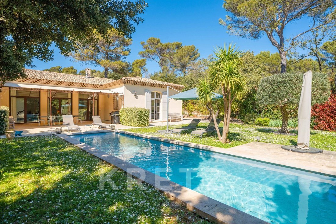 House in Saint-Marc-Jaumegarde, Provence-Alpes-Côte d'Azur, France 2 - 18434441