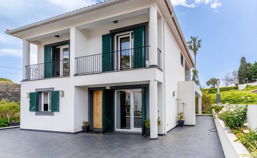 House in Se, Madeira, Portugal 1