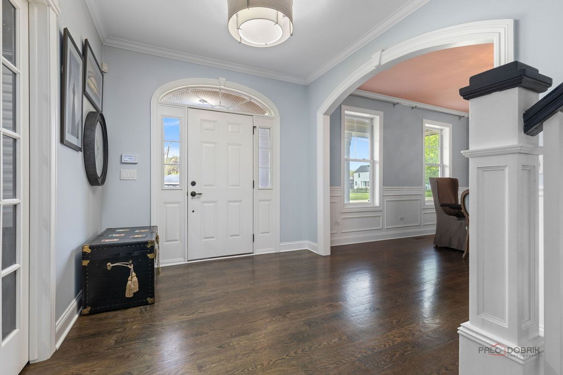 House in Arlington Heights, Illinois, United States 3 - 18434126