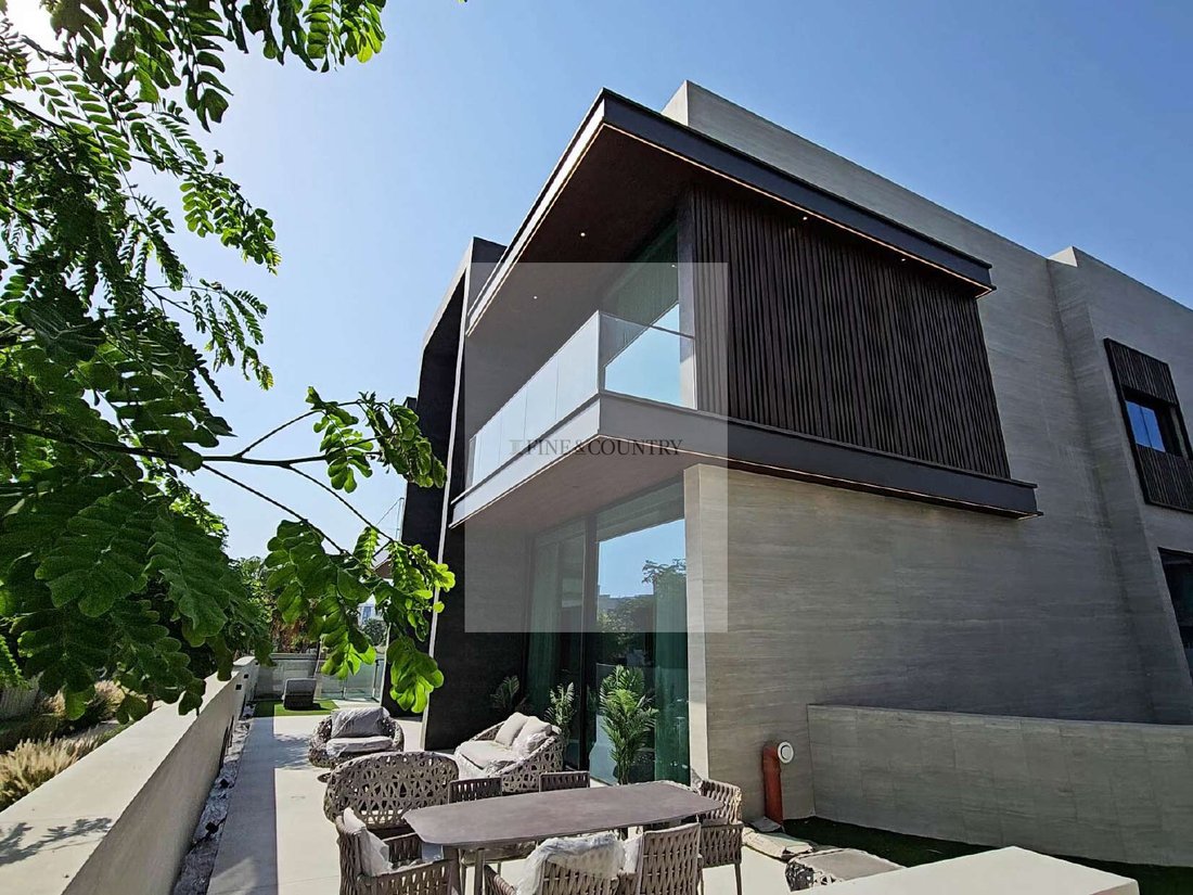 Villa in Pearl Jumeirah, Dubai, United Arab Emirates 1 - 18434232