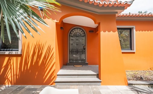 House in Se, Madeira, Portugal 1