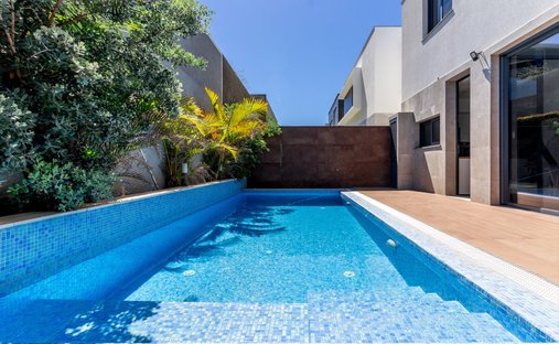 House in Se, Madeira, Portugal 1