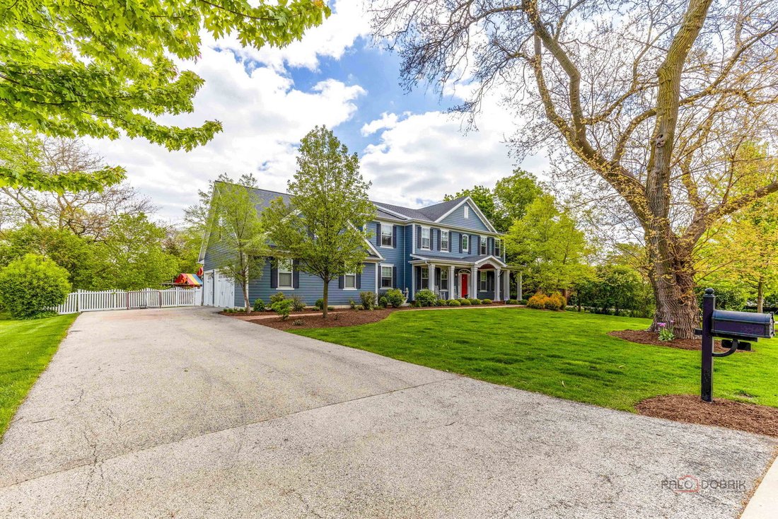 House in Arlington Heights, Illinois, United States 2 - 18434126