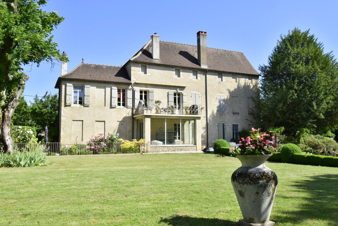 House in Centre Ville, Tournus, France 2 - 18434274