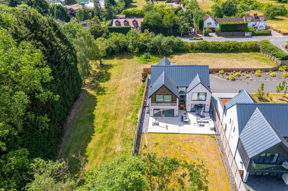 House in Nottinghamshire, England 2 - 14864056