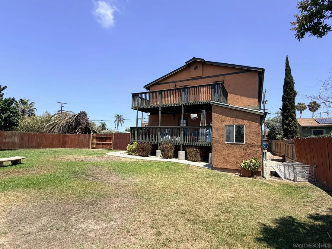 San Diego, California, United States 2 - 18434114