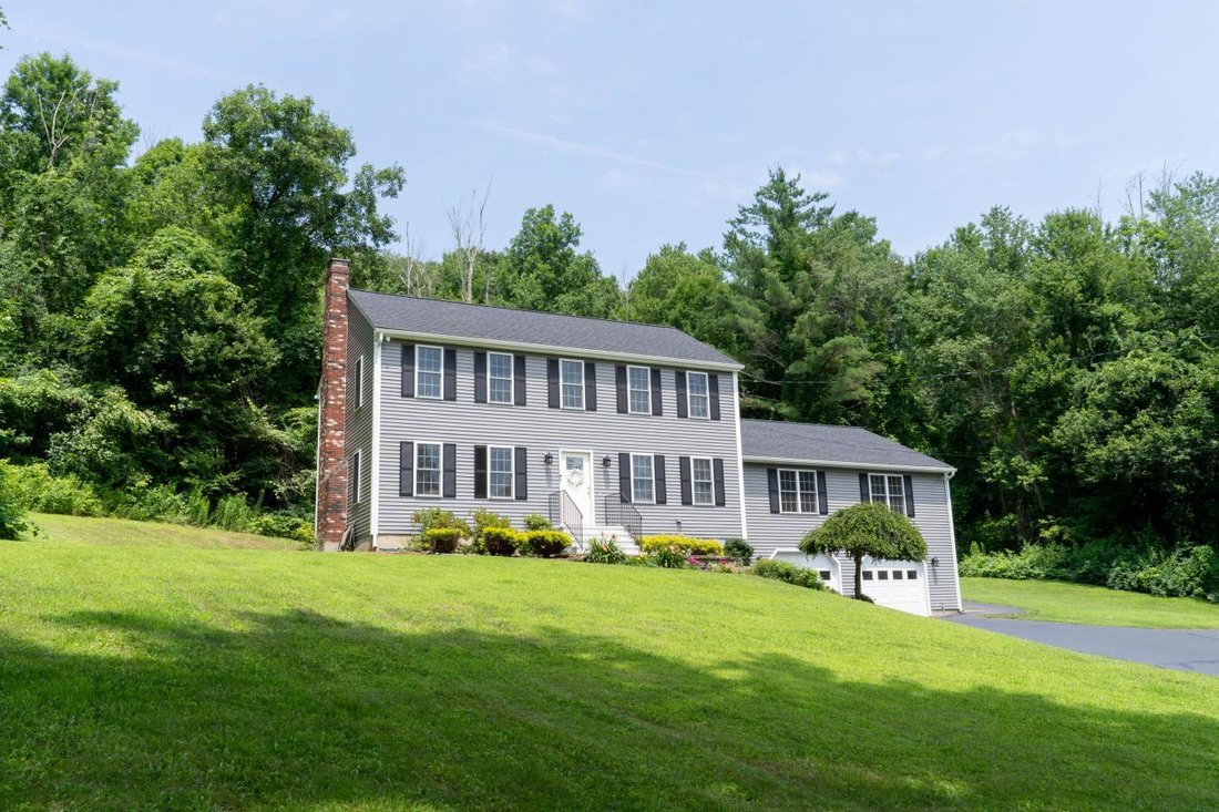 House in North Brookfield, Massachusetts, United States 2 - 18434477