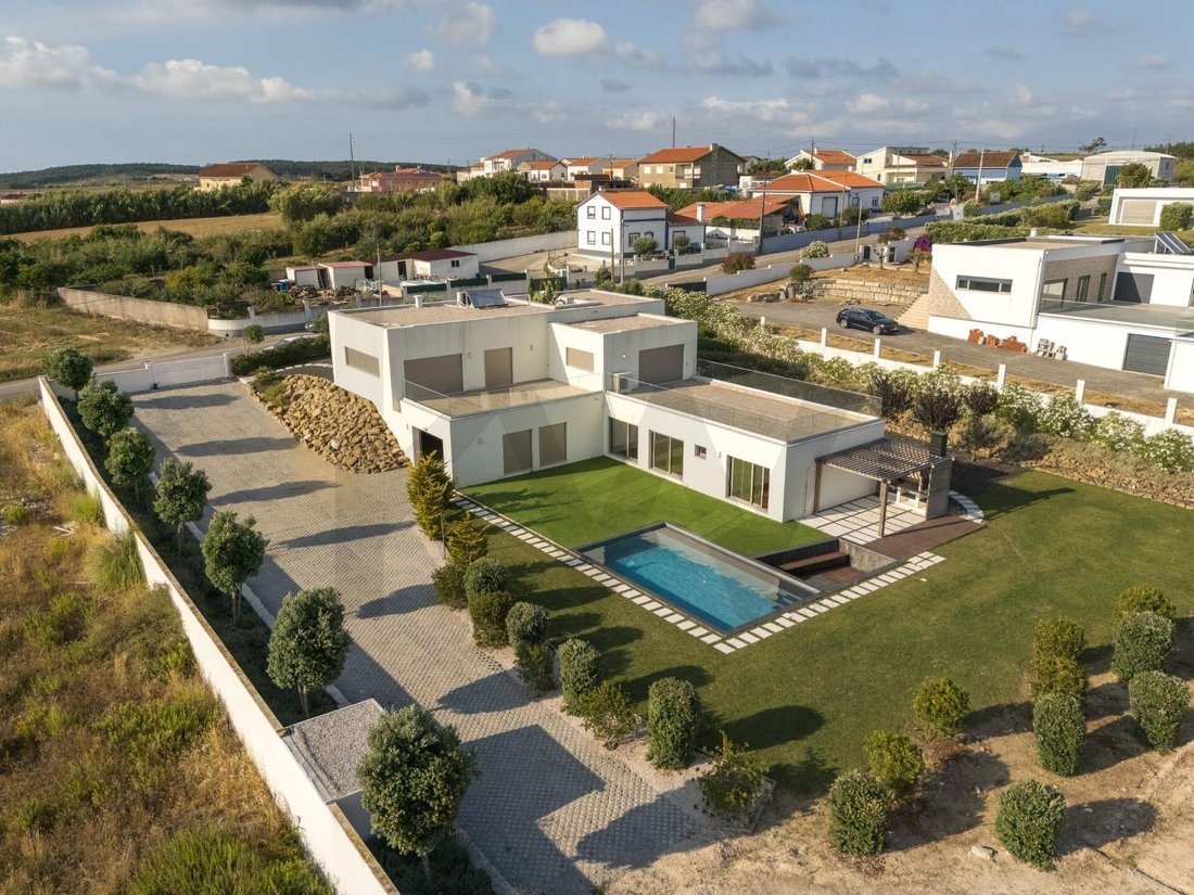 Townhouse in Atouguia da Baleia, Leiria District, Portugal 4 - 18434213