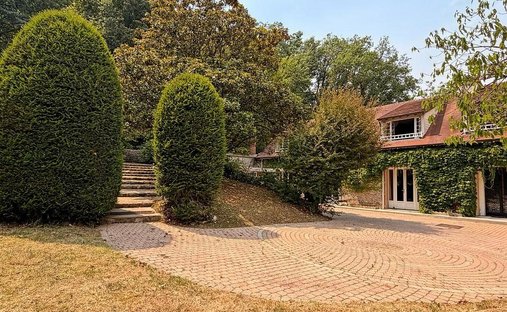 Maison à Saint-Cyr-la-Rivière, Île-de-France, France 1