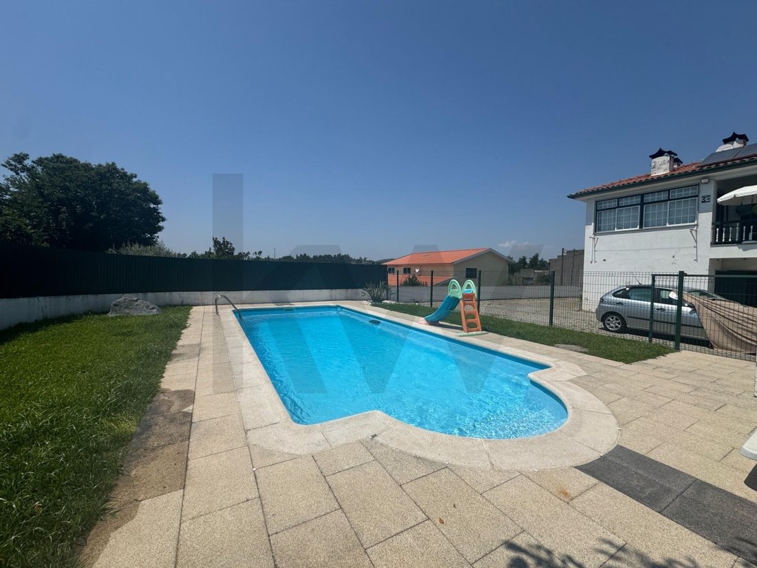 Townhouse in Viseu, Viseu District, Portugal 2 - 17413558