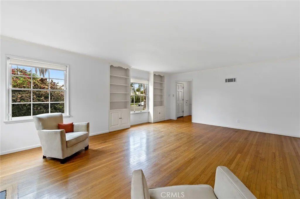House in Signal Hill, California, United States 5 - 18434016