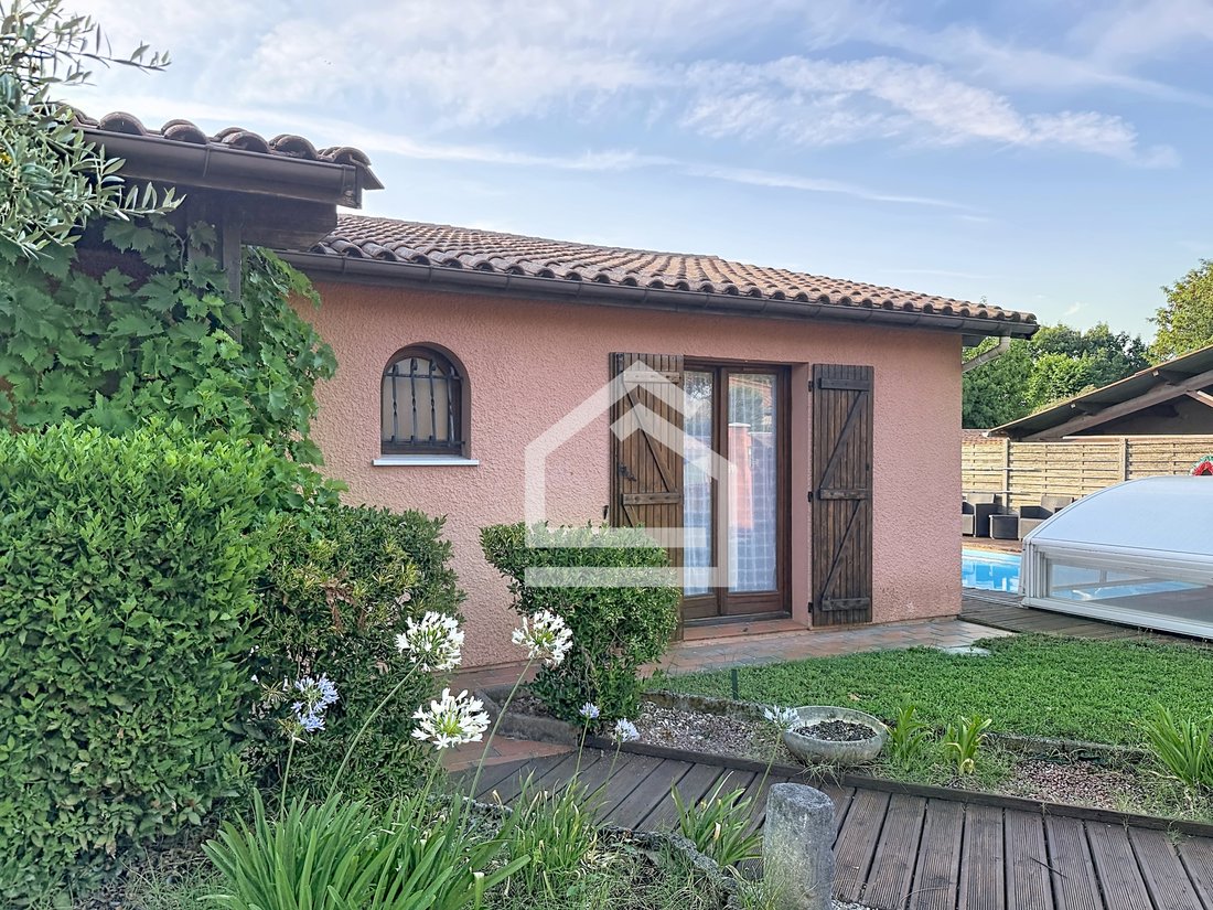 House in Saint-Medard-en-Jalles, Nouvelle-Aquitaine, France 1 - 18434202