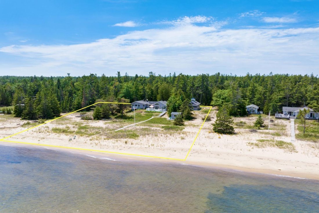 House in Beaver Island, Michigan, United States 3 - 18434354
