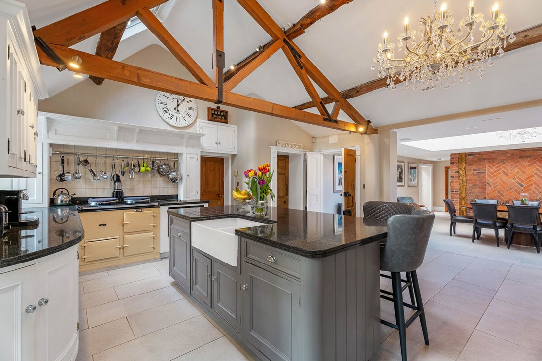 Country House in Upton Warren, Bromsgrove, England 4 - 18434199